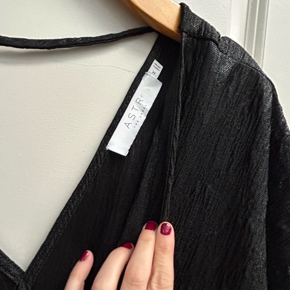 ASTR The Label Black V-Neck Midi Dress - Picture 6 of 8